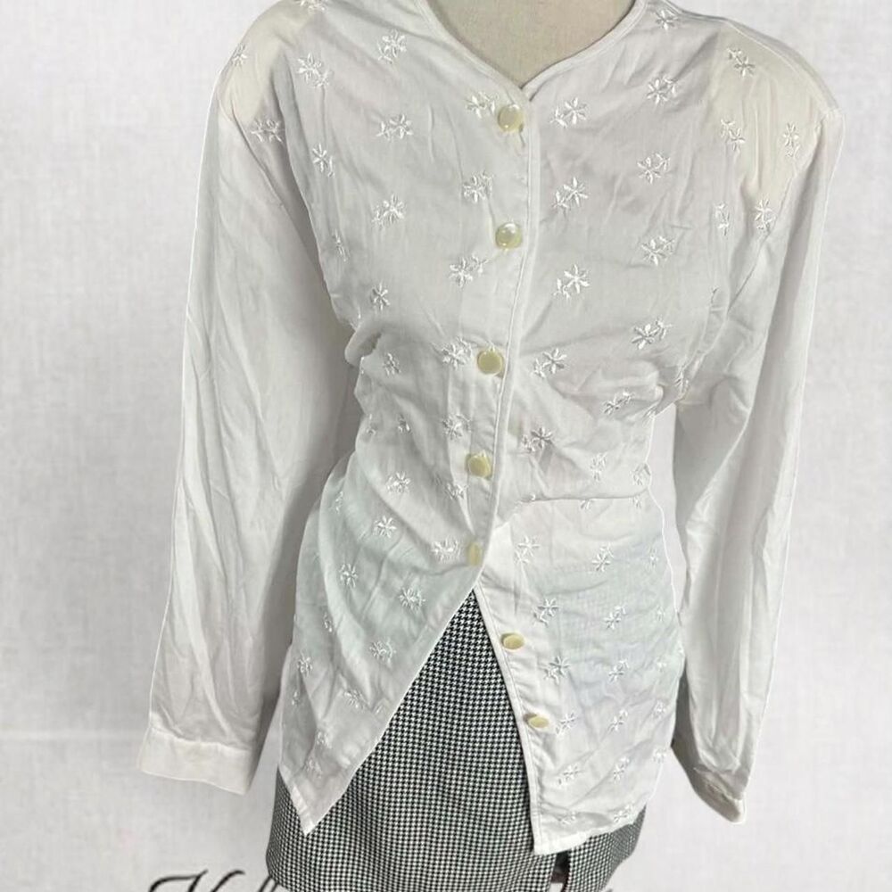 Minimalist Chic Classic Fairy Floral Long Sleeve Button Up Blouse